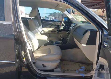 2006 Chrysler 300C from USA, damaged, VIN 2C3LA63H56H102076